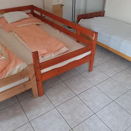 Badacsonyi Magan Kedvezoe Aron